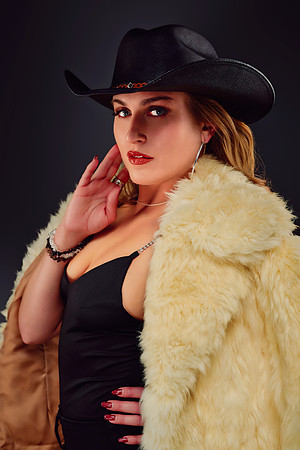 model: Diana Hale